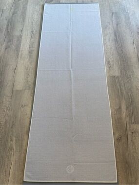 Manduka Yogitoes towel